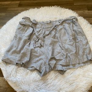 Old Navy plus size 16 paper bag shorts.